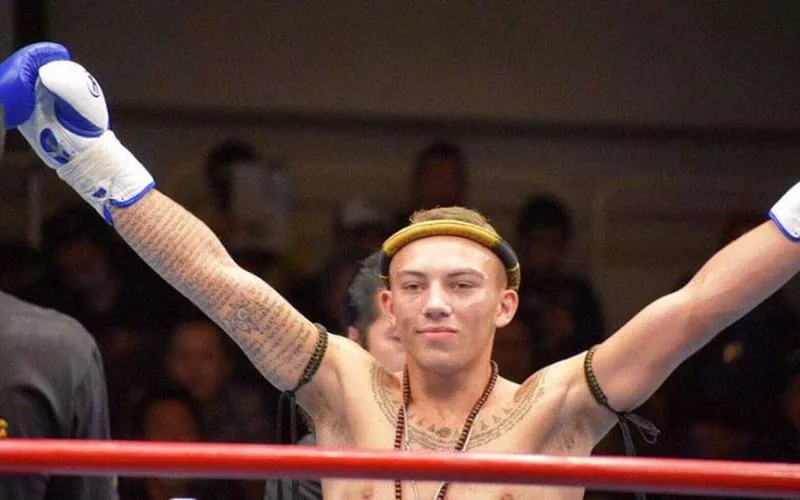 Boxer Jordan Coe dies of heatstroke in Thailand - Sakshi