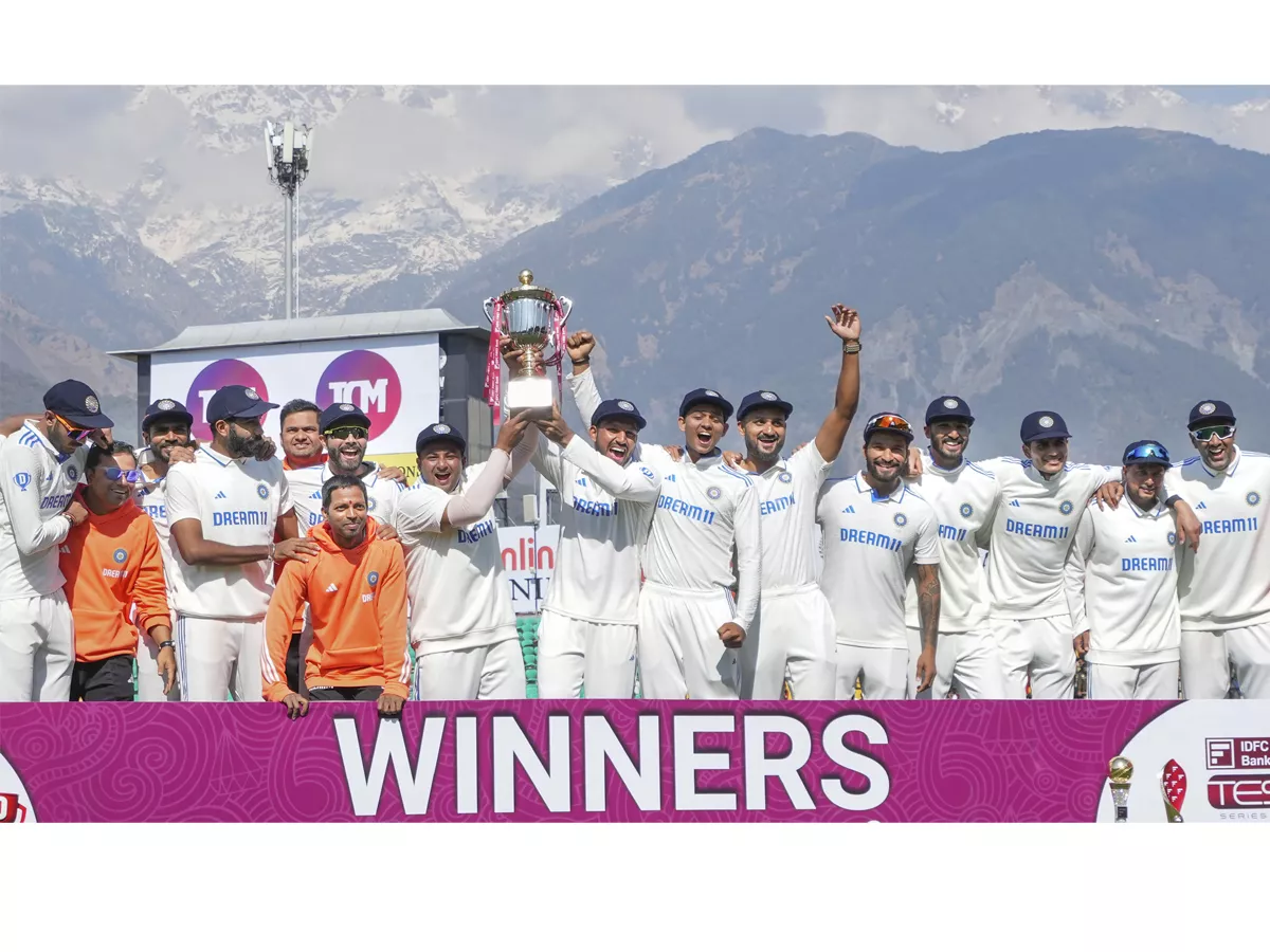 India beat England by innings and 64 runs in Dharamshala Photos - Sakshi