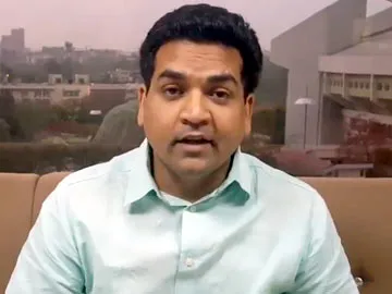 throw me away from party if you have guts, kapil mishra dares arvind kejriwal