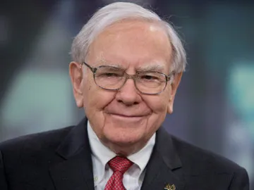 why Warren Buffett, the world's second-richest man, doesn't use an iPhone