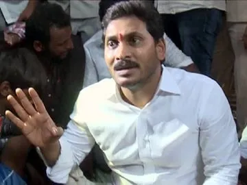 farmers commiting suicides because of government policies, says ys jagan mohan reddy