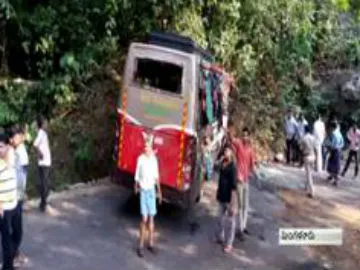 Three dead and 28  injured in a bus accident at mangalore