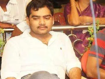Social media activist Ippala ravindra arrested in Bangalore