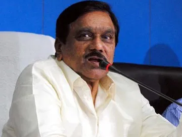 Andhra Deputy chief minister Krishnamurthy sulks again!