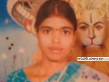 husband murders wife ydadri district