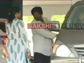 Drugs Case || Director Puri Jagannath went to SIT for Enquiry