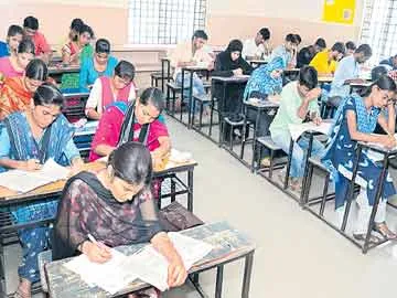 TET to be written only with black ball point pen