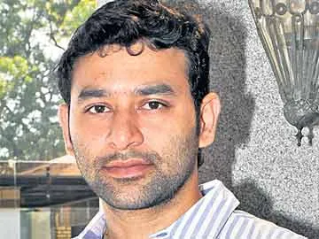 police searching for bike in vikram goud case