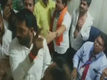 shiv sena workers beat two coaching institute teachers