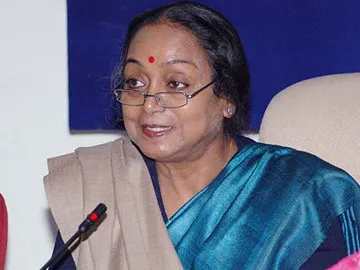 Meira Kumar kicks off presidential campaign in telangana
