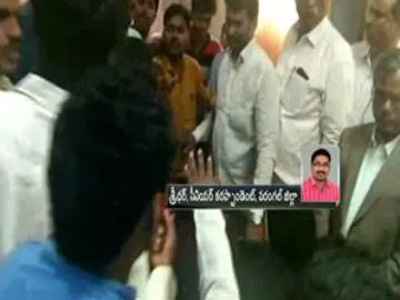 abvp leaders protest in kakatiya university