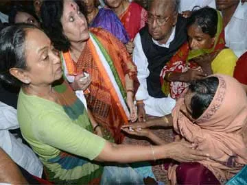 Meira Kumar on  Meet Nerella Dalit Victims