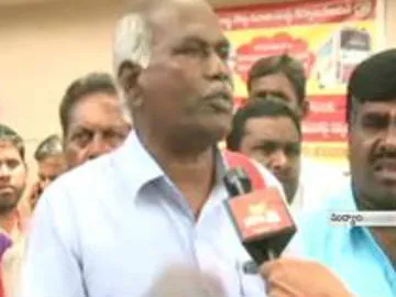 Keshav Reddy Scam || Victims protest over Properties