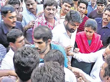 TDP leaders attacked on media representatives
