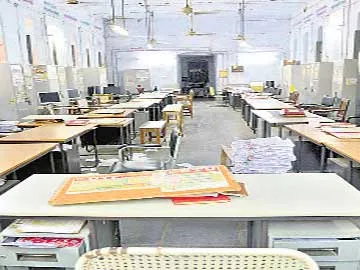 employees takes Collective holiday tomarrow