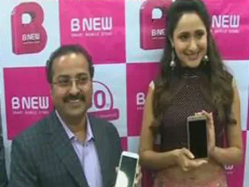Heroine Pragya Jaiswal launches B New Mobile showroom in Vizag