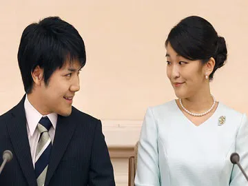 Japanese princess gives up her royal status to marry a piano-loving commoner she fell for because of his 'bright smiles like the sun'