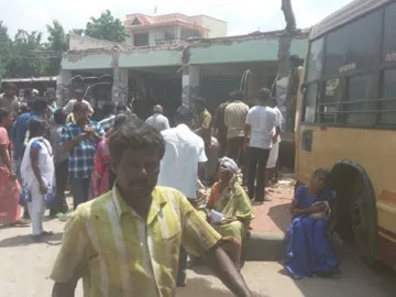 Roof of a bus stand in Coimbatore's Somanur collapses, Nine dead