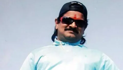 IT officers issued notices to Nayeem wife