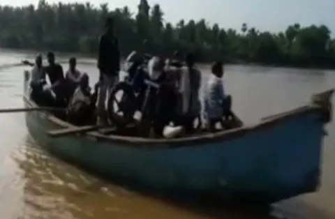 Mummidivaram People facing problems with Boat Journey  East Godavari