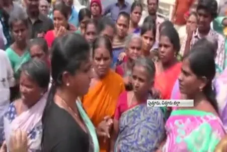 YSRCP MLA Roja  Slams AP Govt Liquor Shops in Puttoor