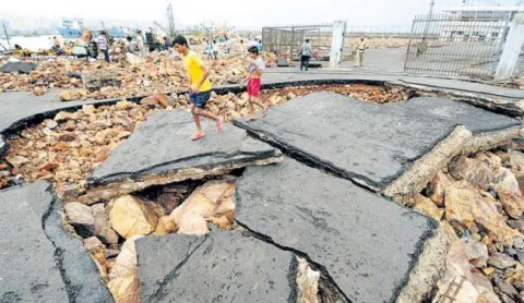 Cyclone Hudhud makes landfall