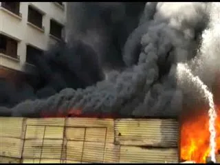 major fire accident showroom bandar road