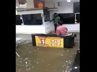 Heavy rainfall in in hyderabad