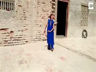 9 year girl neck bent at a 90-degree angle