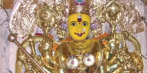 Brahmin At Kanakadurga Temple, Gages Devi's Mangalasutra