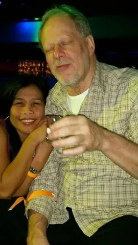 Girlfriend Of Paddock : No Warning About Massacre