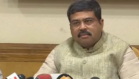 centre urges states to reduce vat on petrol