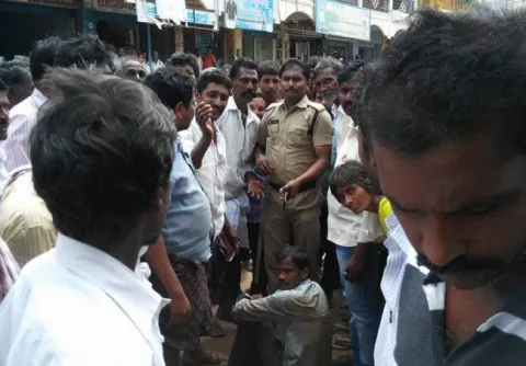 police conistable beats the citizen brutally