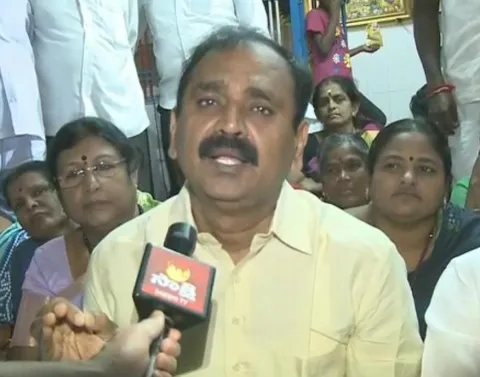 YSRCP Leader Bhumana Organise Rachabanda,Pallenidra - Sakshi