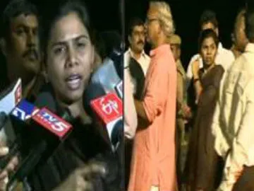 Minister Akhila Priya Perplex on Vijayawada Boat Accident - Sakshi