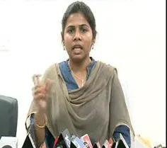 Minister Bhuma Akhila Priya Meeting with Private Boat Operators - Sakshi