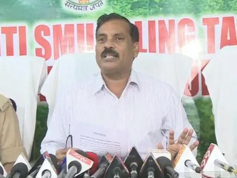 Firing Orders for red smugglers in Seshachalam Forest - Sakshi