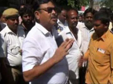 Police outrage at Sattenapalli - Sakshi
