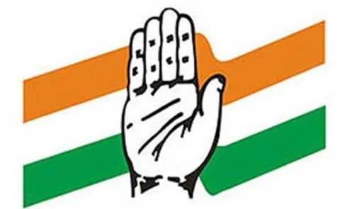 congress leaders fight for seat in indira anniversary celebrations - Sakshi