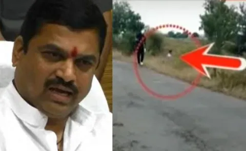 Maharashtra Minister Peeing Publicly - Sakshi