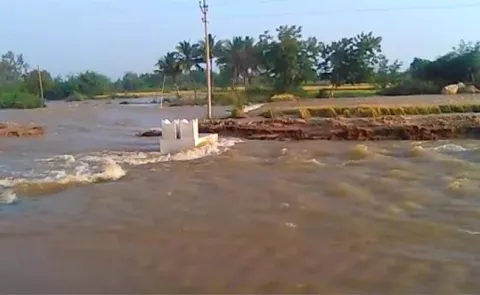 water flooded from srinivasapuram reservoir - Sakshi