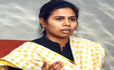 Bhuma Akhila Priya to Quit from Minister Post? - Sakshi