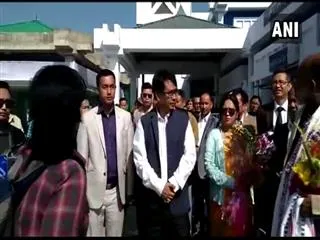 Woman doctor blasts Union Minister KJ Alphons after her flight got delayed - Sakshi