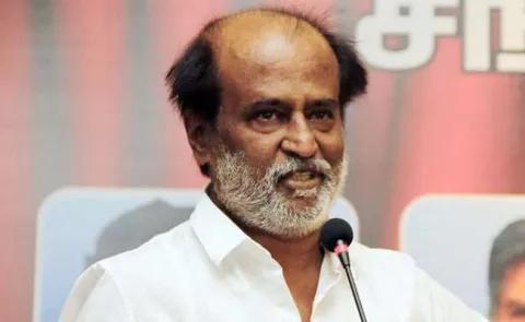 I Am not enter to politics, says Rajinikanth - Sakshi