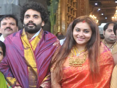 Namitha, veerendra Visits Tirumala Temple - Sakshi
