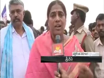 Do not spoil the trust sys sridevi - Sakshi