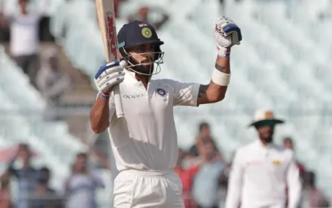 Virat kohli gets 19th test ton - Sakshi