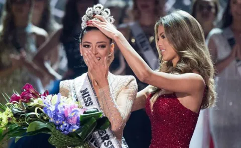 Miss South Africa Demi-Leigh Nel-Peters has been crowned Miss Universe 2017 - Sakshi