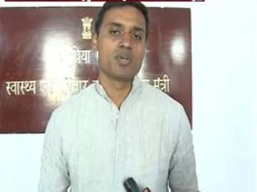 mithun reddy meets with central minister over fathima college issue - Sakshi