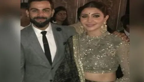 Virat Kohli, Anushka Sharma Show Off Their Dancing Skills At Zaheer Khan's Reception - Sakshi